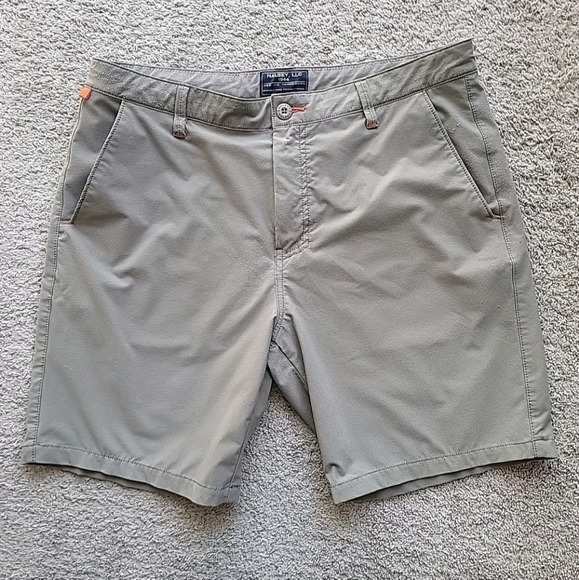 Halsey 44 Sport Shorts Mens 36 Tan Khaki Chino Pants Golf Performance Outdoor - Picture 1 of 13